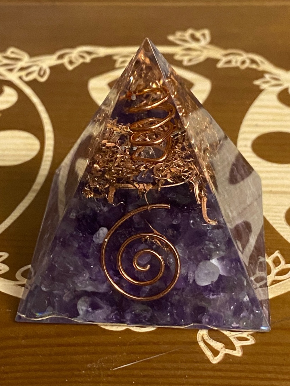 Orgone Pyramid Crystals Focal Point Copper Piece Amethyst Meditation Protection